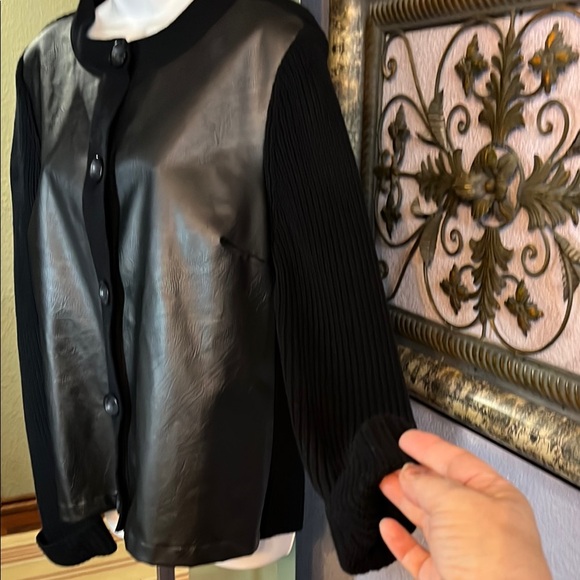 EUC Signature Jones NY Jacket- Button Up Black Faux Leather and Knit Sz L - Picture 5 of 11
